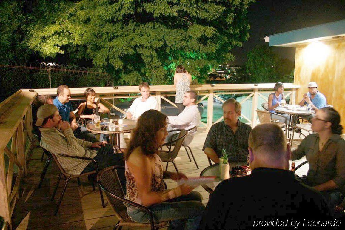 Tradewinds Hotel San Fernando Ristorante foto