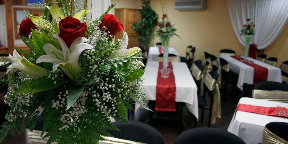 Tradewinds Hotel San Fernando Esterno foto